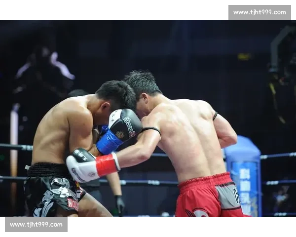邱建良迎战肯姆巅峰对决技术力量与荣耀的全面较量世界级拳台生死博弈